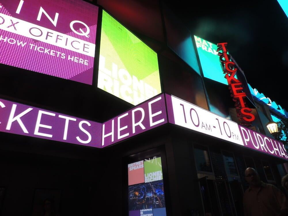 Pantallas digital signage Adstter